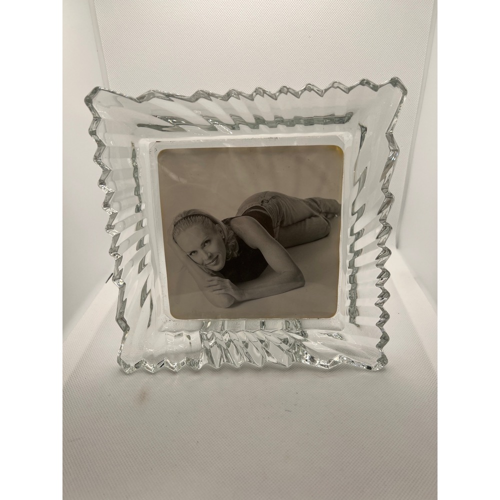 Fifth Avenue Crystal LTD Picture Frame Japan 5x5 Clear Scalloped Edge New No Box